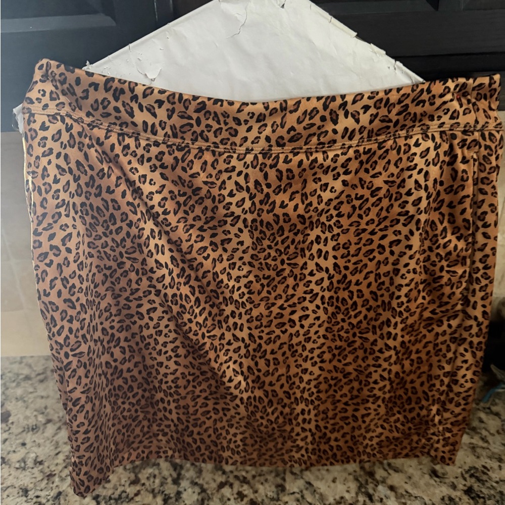 Greg Norman Collection Leopard Print Golf Skort in Brown and Black